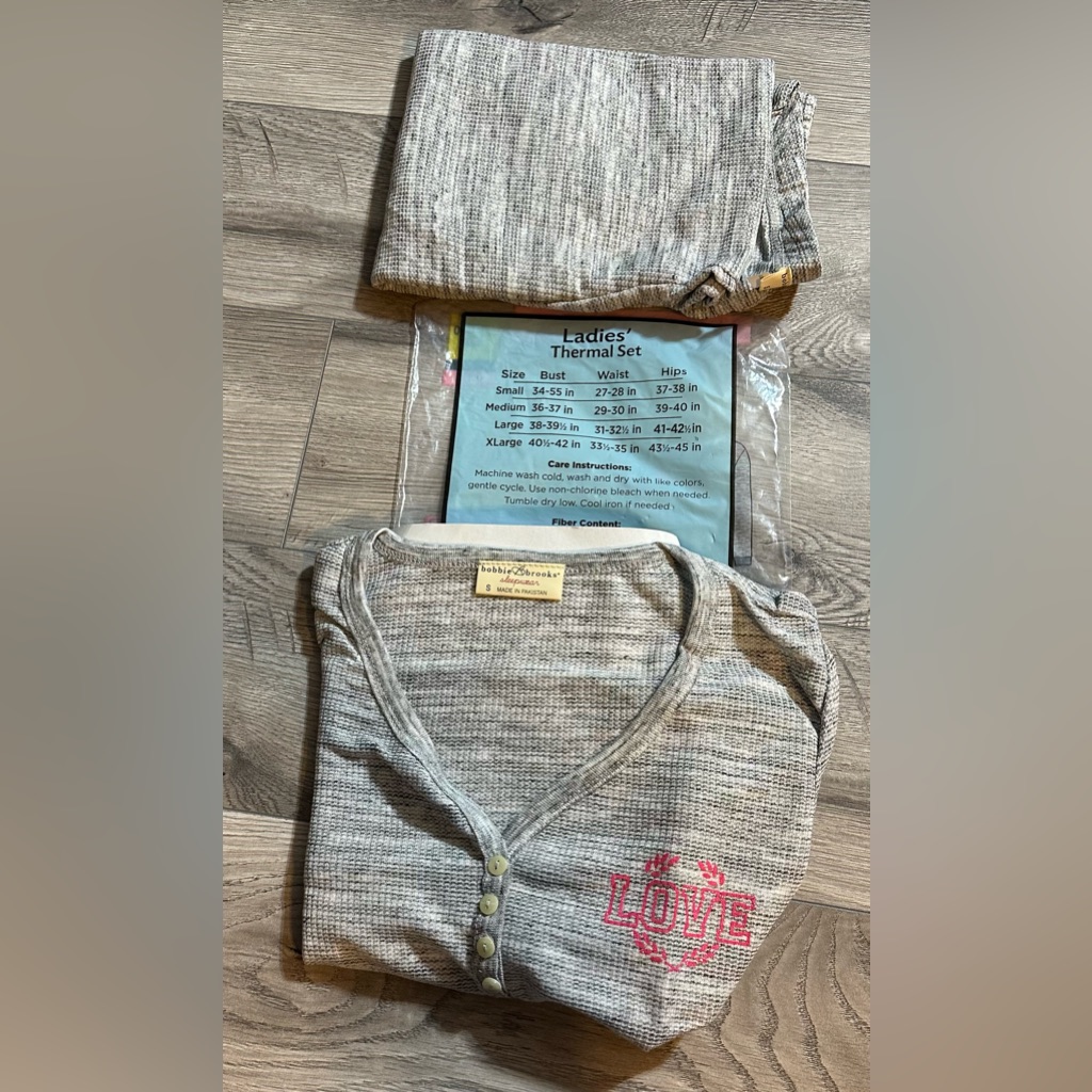 Ladies Premium Thermal Set-Size Small-Long Sleeve Top W/Jogger